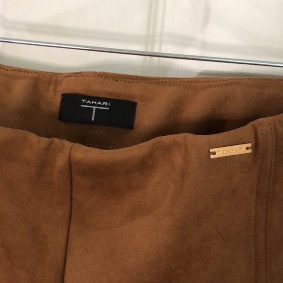 T by TAHARI cognac brown faux leather pull on pant size 6 faux suede pants - Picture 12 of 14